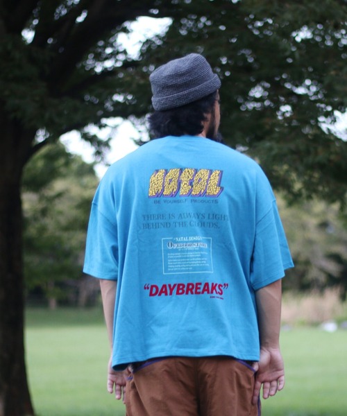 NATAL DESIGN(ネイタルデザイン)の「HEMP WIDE TEE PRINTED DAYBREAKS 2(Tシャツ/カットソー・メンズ・オリーブドラブ/ナチュラル/ブラック系その他/シアン/オリーブ/ローズ/ラベンダー/ブルー系その他・X-LARGE/LARGE/MEDIUM)」の6枚目の写真