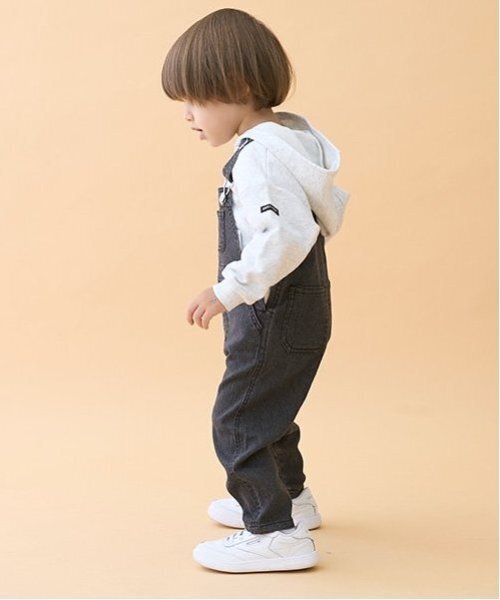 petit main（プティマイン）の「ストレッチデニムオーバーオール（サロペット/オーバーオール・キッズ・ネイビー/ブラック・L/M/S）」の5枚目の写真