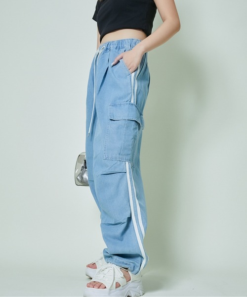 セール】《サイドライン×ルーズシルエット》レディース デニムカーゴ