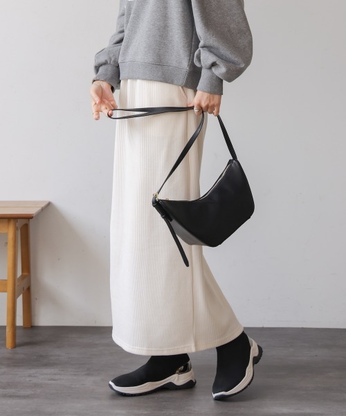 Bou Jeloud（ブージュルード）の「アシンメトリー舟形トート（トートバッグ・レディース・アイボリー/ブラック・ONESIZE）」の12枚目の写真