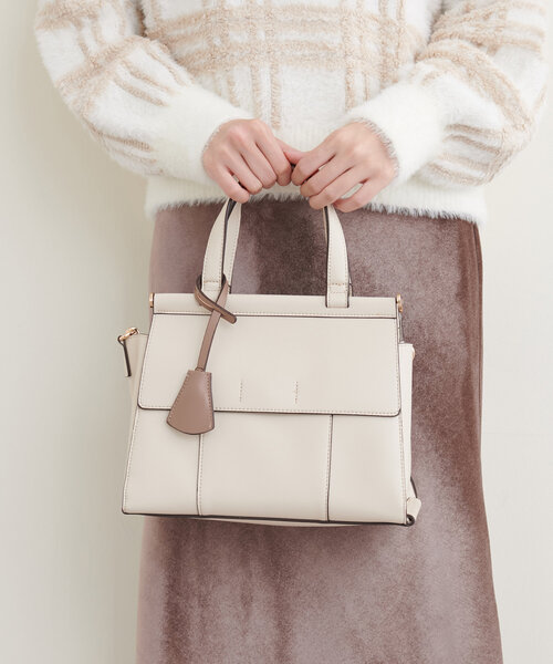 natural couture(ナチュラルクチュール)の「ダブルフラップ2WAYハンドバッグ(ショルダーバッグ・レディース・ブラック/アイボリー/モカ/レッド・FREE)」の5枚目の写真