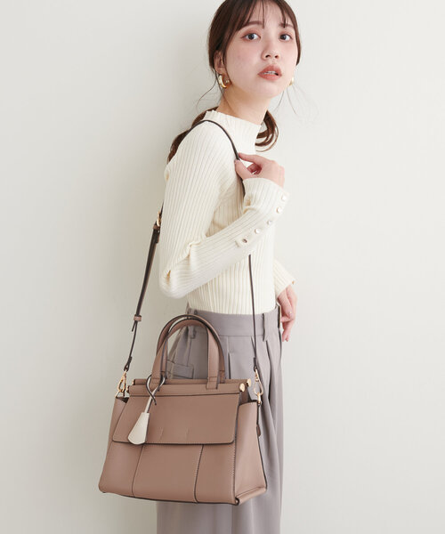 natural couture(ナチュラルクチュール)の「ダブルフラップ2WAYハンドバッグ(ショルダーバッグ・レディース・ブラック/アイボリー/モカ/レッド・FREE)」の8枚目の写真