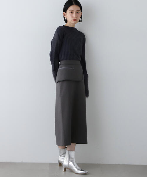 N.(N. Natural Beauty Basic)(エヌエヌナチュラルビューティーベーシック)の「◆ポケットベルト付きIラインスカート(スカート・レディース・ベージュ/チャコールグレー・SMALL/MEDIUM)」の4枚目の写真