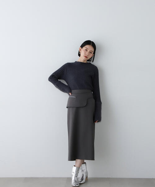 N.(N. Natural Beauty Basic)(エヌエヌナチュラルビューティーベーシック)の「◆ポケットベルト付きIラインスカート(スカート・レディース・ベージュ/チャコールグレー・SMALL/MEDIUM)」の5枚目の写真