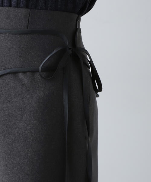 N.(N. Natural Beauty Basic)(エヌエヌナチュラルビューティーベーシック)の「◆ポケットベルト付きIラインスカート(スカート・レディース・ベージュ/チャコールグレー・SMALL/MEDIUM)」の11枚目の写真