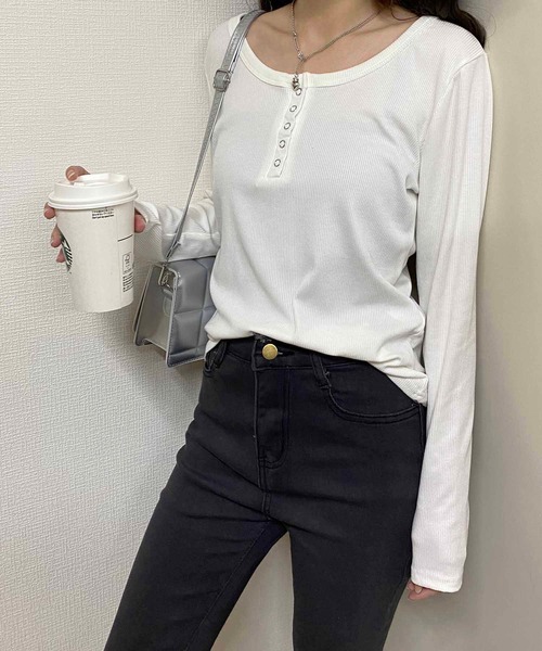 NANEA(ナネア)の「ラウンドネックフロントボタントップス(Tシャツ/カットソー・レディース・チャコールグレー/グレー/ホワイト/ブラック・LARGE/MEDIUM/X-LARGE)」の11枚目の写真