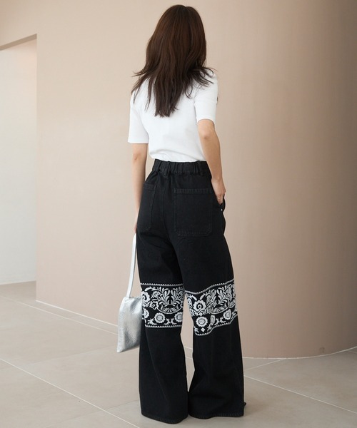 LAVEANGE（ラビアンジェ）の「刺繍ワイドデニムパンツ（デニムパンツ・レディース・ネイビー/ブラック・M/LL/3L/4L）」の12枚目の写真