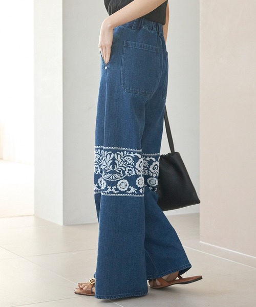 LAVEANGE（ラビアンジェ）の「刺繍ワイドデニムパンツ（デニムパンツ・レディース・ネイビー/ブラック・M/LL/3L/4L）」の15枚目の写真