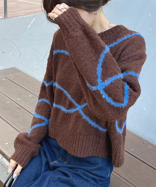 Futier land（フューティアランド）の「配色線柄ショート丈ニットプルオーバー（ニット/セーター・レディース・ブラウン/ライトグレー・FREE）」の5枚目の写真