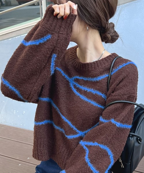 Futier land（フューティアランド）の「配色線柄ショート丈ニットプルオーバー（ニット/セーター・レディース・ブラウン/ライトグレー・FREE）」の7枚目の写真