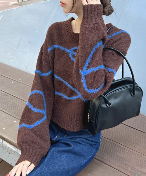 Futier land（フューティアランド）の「配色線柄ショート丈ニットプルオーバー（ニット/セーター・レディース・ブラウン/ライトグレー・FREE）」の8枚目の写真