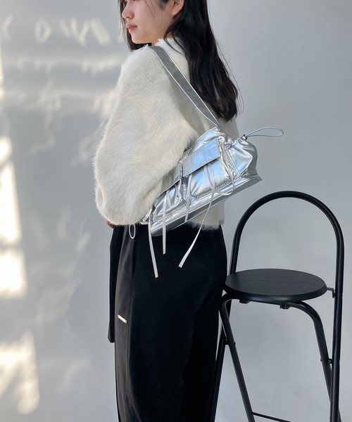 AS KNOW AS plus（アズノゥアズプラス）の「◇フェザーアソート ショート丈ニットプルオーバー（ニット/セーター・レディース・アイボリー/ホワイト×ネイビー/ピンク/チャコールグレー/ボルドー・FREE）」の21枚目の写真