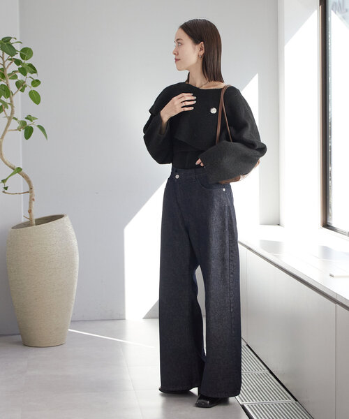 mystic（ミスティック）の「【2点セット】ブローチ付きクロスニット（ニット/セーター・レディース・チャコールグレー/ブラック/アイボリー/ベージュ・FREE）」の16枚目の写真