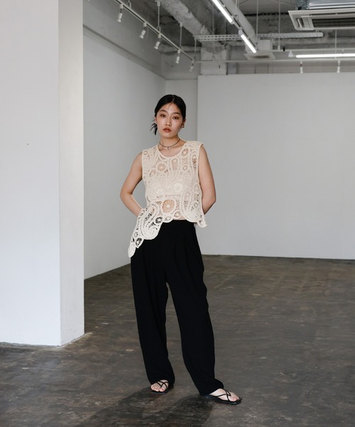 select MOCA（セレクトモカ）の「透かし編みアシンメトリーベスト（ベスト・レディース・アイボリー/ブラック・FREE）」の3枚目の写真