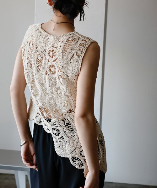 select MOCA（セレクトモカ）の「透かし編みアシンメトリーベスト（ベスト・レディース・アイボリー/ブラック・FREE）」の8枚目の写真