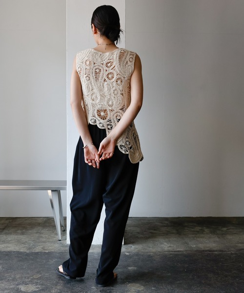 select MOCA（セレクトモカ）の「透かし編みアシンメトリーベスト（ベスト・レディース・アイボリー/ブラック・FREE）」の12枚目の写真