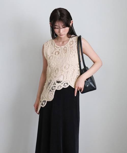 select MOCA（セレクトモカ）の「透かし編みアシンメトリーベスト（ベスト・レディース・アイボリー/ブラック・FREE）」の16枚目の写真