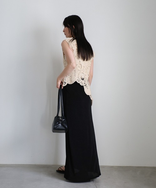 select MOCA（セレクトモカ）の「透かし編みアシンメトリーベスト（ベスト・レディース・アイボリー/ブラック・FREE）」の21枚目の写真