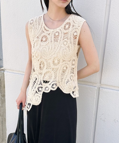 select MOCA（セレクトモカ）の「透かし編みアシンメトリーベスト（ベスト・レディース・アイボリー/ブラック・FREE）」の22枚目の写真