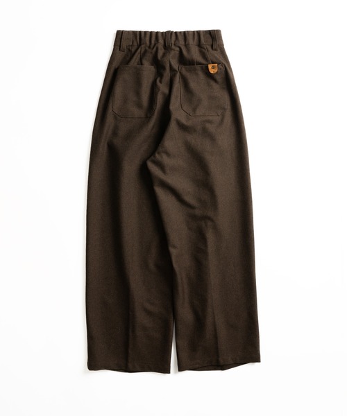 MUHET（ミュエータ）の「２タックスラックスパンツ（スラックス・メンズ・チャコールグレー/ブラウン・SMALL/MEDIUM/LARGE）」の4枚目の写真