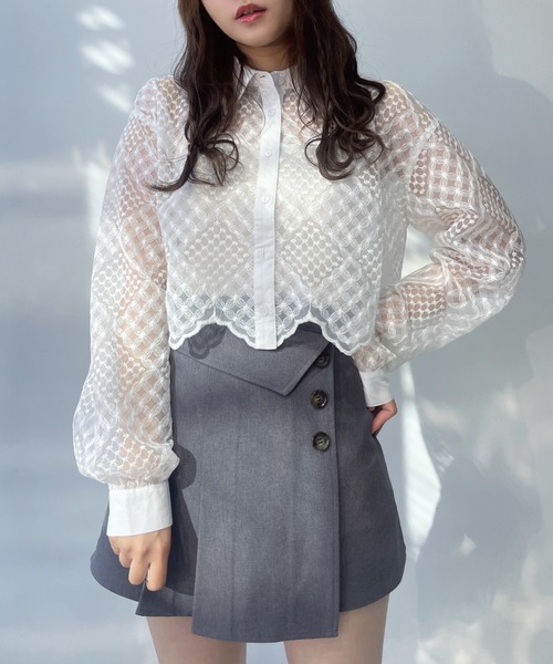 AS KNOW AS plus（アズノゥアズプラス）の「●スカラップレース ショート丈ブラウス（シャツ/ブラウス・レディース・オフホワイト/ブラック・FREE）」の6枚目の写真