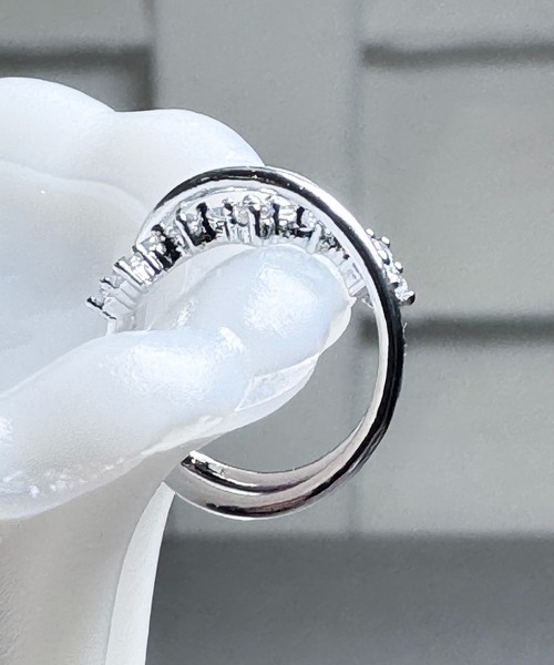 CALIFORNIA OUTFITTERS（カリフォルニア アウトフィッターズ）の「3-1C9 ミニ クロスデザイン ラインストーン イヤーカフ【LULKA-ルールカ-】（イヤーカフ・レディース・ゴールド/シルバー/ピンクゴールド・ONESIZE）」の5枚目の写真