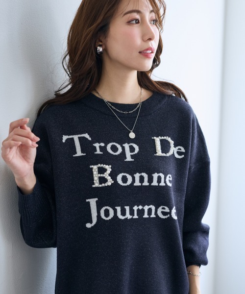 SMILE LAND(スマイルランド)の「<大きいサイズ>パール調ビジュー付ロゴラメ入ニット【OtonaSMILE】(ニット/セーター・レディース・オフホワイト/ネイビー・4L/5L/LL/3L/L)」の3枚目の写真