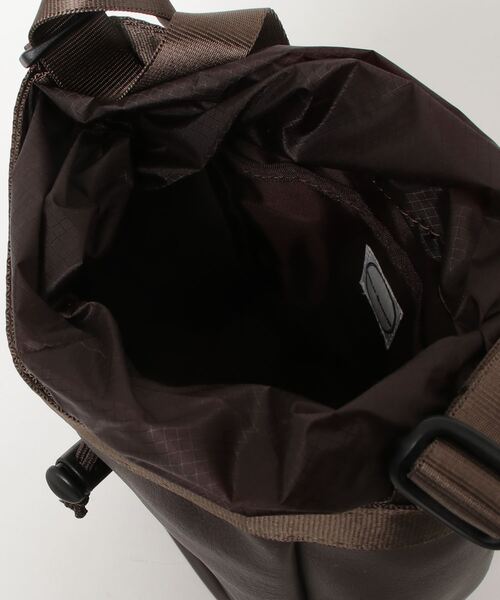 BURLAP OUTFITTER(バーラップアウトフィッター)の「LEATHER CHALK BAG / レザーチョークバッグ(ショルダーバッグ・メンズ・ブラック/チョコ・ONE SIZE)」の5枚目の写真