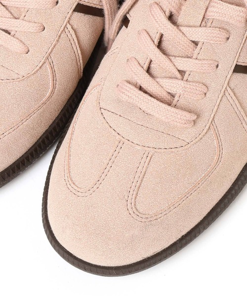 雑貨屋出品 LOWRYS FARM（ローリーズファーム）の「カラースニーカー 290260