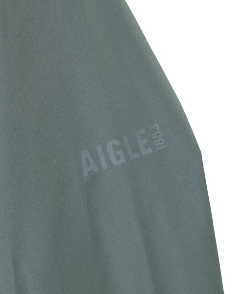 AIGLE(エーグル)の「全天候型 防水 透湿 ポケッタブル 2.5レイヤーフーデッドジャケット(マウンテンパーカー・メンズ・ブルー/ダークグリーン・M/L/S)」の14枚目の写真