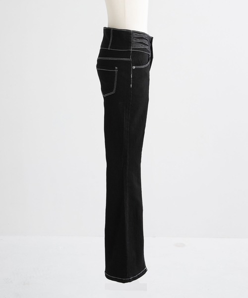 Diable baiser（ディアブルベーゼ）の「レースアップ美脚ストレッチフレアデニムパンツ（デニムパンツ・レディース・ブラック/グレー/ブラック系その他・SMALL/MEDIUM）」の12枚目の写真