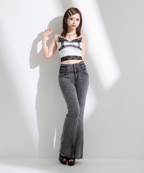 Diable baiser（ディアブルベーゼ）の「レースアップ美脚ストレッチフレアデニムパンツ（デニムパンツ・レディース・ブラック/グレー/ブラック系その他・SMALL/MEDIUM）」の22枚目の写真