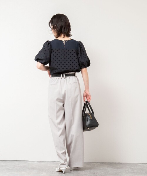 NOLLEY’S Sophi(ノーリーズソフィ)の「《セットアップ対応》ウォッシャブルライトドライシャンブレーワイドパンツ(その他パンツ・レディース・ライトグレー/ネイビー/サックスブルー・34/36/38)」の5枚目の写真