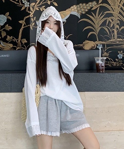 gossip！ロサンゼルス（ゴシップロサンゼルス）の「Y2K 【春夏新作】レース付きカシュクールもちもちフーディ（Tシャツ/カットソー・レディース・ホワイト・FREE）」の5枚目の写真