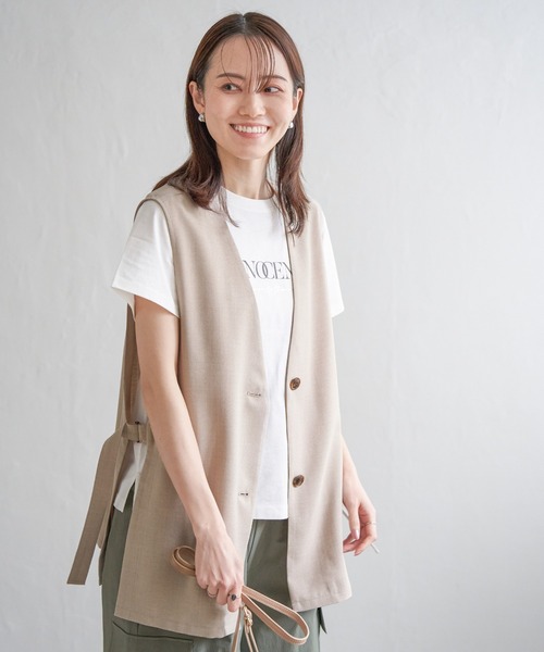 ikka(イッカ)の「ノーカラーサイドスリットジレ(ベスト・レディース・ベージュ/ブラック・M/L/S)」の12枚目の写真