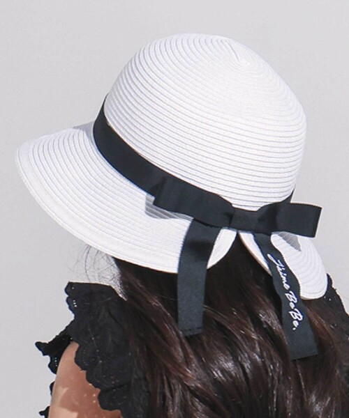 BeBe（ベベ）の「【アジャスター付】ペーパーブレードロゴリボンハット(48~56cm)（ハット・キッズ・ホワイト/ベージュ・M/S）」の2枚目の写真