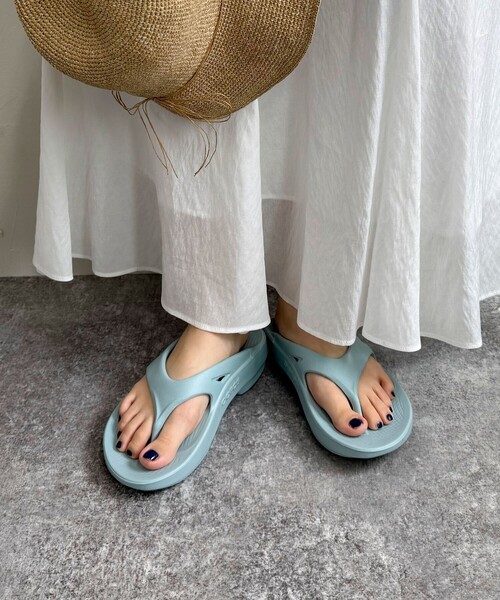 OOFOS(ウーフォス)の「【OOFOS/ウーフォス】OOriginal(サンダル・レディース・ライトグリーン/ベージュ/ブラック/ライトグレー・23/24/25)」の5枚目の写真