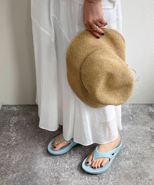 OOFOS(ウーフォス)の「【OOFOS/ウーフォス】OOriginal(サンダル・レディース・ライトグリーン/ベージュ/ブラック/ライトグレー・23/24/25)」の6枚目の写真