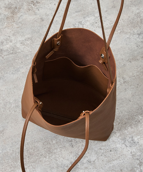 SLOW（スロウ）の「SLOW スロウ /shrink-utility tote bag-M シュリンクレザー2WAYトートバッグ ショルダーバッグ / 858S57R（トートバッグ・メンズ・ブラック/チョコ/グレー・FREE）」の10枚目の写真