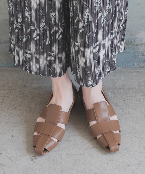 GLACIER lusso（グラシアルッソ）の「グルカバブーシュ（パンプス・レディース・ブラック/ブラウン・S/M/L）」の10枚目の写真