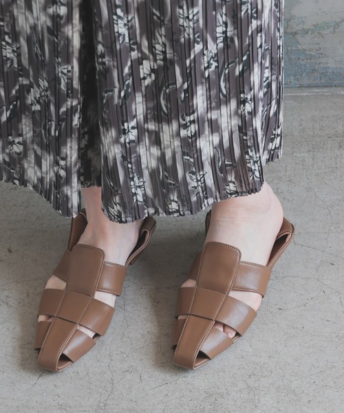 GLACIER lusso（グラシアルッソ）の「グルカバブーシュ（パンプス・レディース・ブラック/ブラウン・S/M/L）」の13枚目の写真