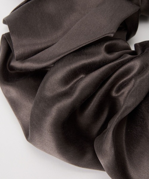 BABYLONE（バビロン）の「ウォッシャブルシルクレーヨンシュシュ（シュシュ・レディース・ライトベージュ/ダークブラウン・フリー）」の10枚目の写真