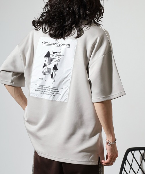 FUNALIVE(ファンアライブ)の「接触冷感 UVカット ストレッチ ワイドシルエット ソフトタッチ 半袖TEE(Tシャツ/カットソー・メンズ・ブラック系/ホワイト系/ホワイト系3/ブラック系3/グレー系3/ブルー系/ブルー系3/ブラック系1/ブルー系1/ブルー系2/ブルー系4/ブラック系2/ブラック系4/グレー系1/グレー系2/グレー系4/ホワイト系1/ホワイト系2/ホワイト系4・LL/M/L)」の11枚目の写真