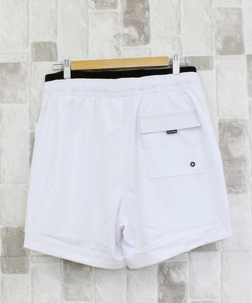 Calvin Klein(カルバン・クライン)の「CK ボクサーインナー付き ワンポイントロゴサーフパンツ ボードショーツ(水着・メンズ・ブラック・S/M/L/XL/XXL)」の5枚目の写真