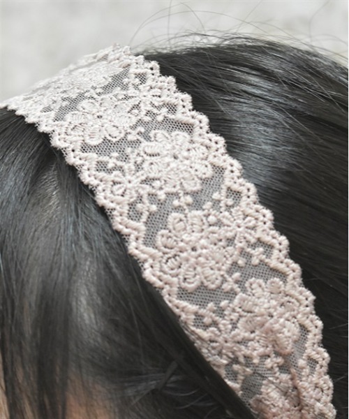 axes femme（アクシーズファム）の「花柄レースカチューシャ（カチューシャ・レディース・ピンク/ブラック・FREE）」の4枚目の写真