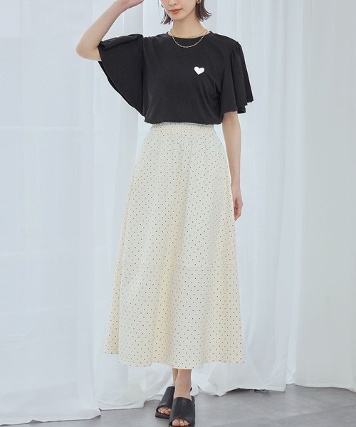 Ampirula(アンピルーラ)の「ワンポイントハート刺繍フレアスリーブTシャツ(Tシャツ/カットソー・レディース・チャコールグレー/ブラック/ホワイト・FREE)」の13枚目の写真