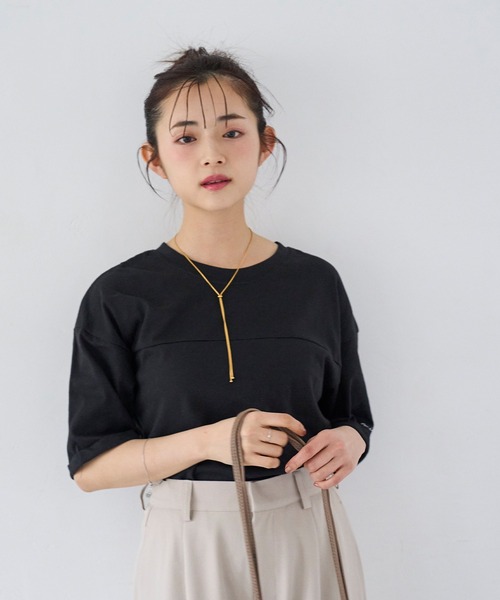 mil(ミル)の「袖口ロゴ刺繍 スラブ天竺Tシャツ(Tシャツ/カットソー・レディース・オートミール/グレー/ブラック・ONE SIZE)」の5枚目の写真