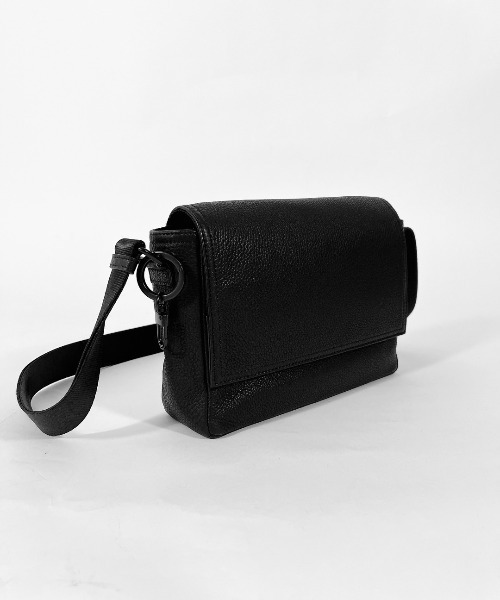 WK-0098 waku 『KURO Series』 横型フラップショルダー