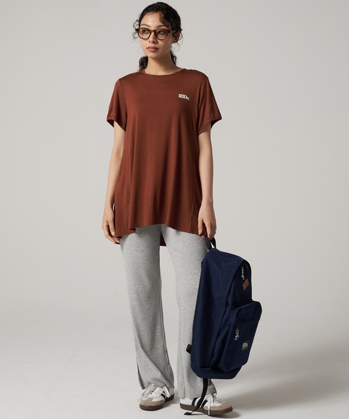 Eddie Bauer(エディーバウアー)の「ギャザー チュニック Tシャツ(チュニック・レディース・ブラウン/ブラック/セージグリーン・S/M/L/XL)」の8枚目の写真