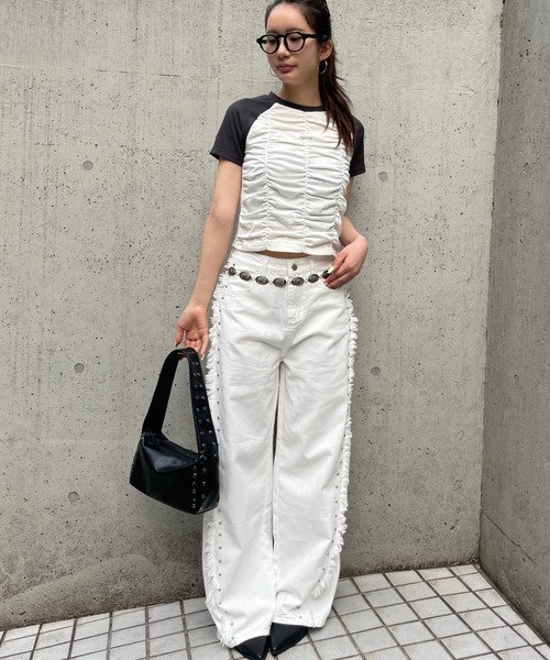 FOREVER 21（フォーエバー トゥエンティーワン）の「【2025SS】フリンジスタッズデニムパンツ（デニムパンツ・レディース・ホワイト/ブルー/ピンク・SMALL/MEDIUM）」の14枚目の写真